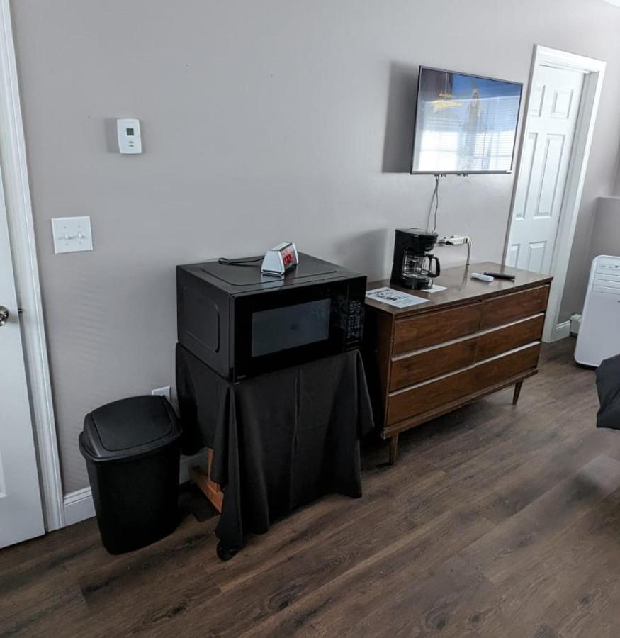 Private Room And Bathroom 普罗维登斯 外观 照片